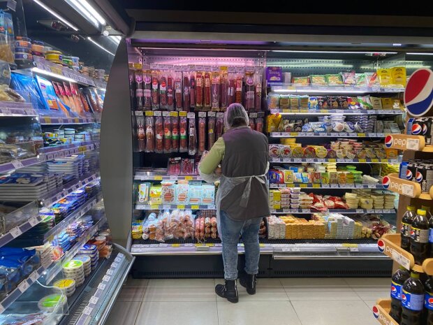 Ковбаса, сир, супермаркет. Фото: Знай.ua