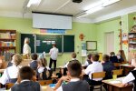 школа / скріншот з відео