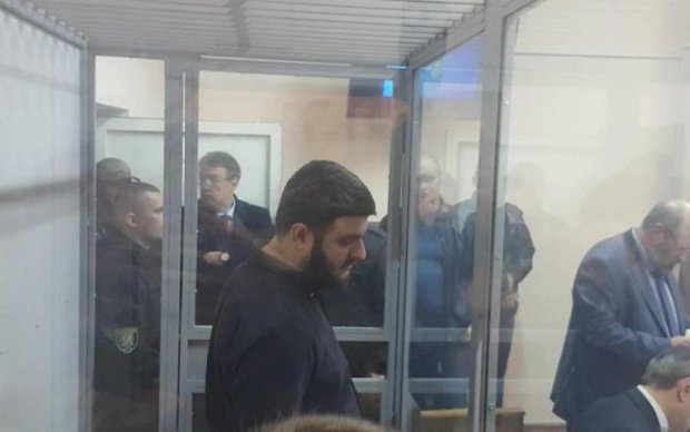 Рюкзаки Авакова: суд змінив своє рішення
