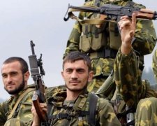 Россия перебросила на Донбасс подразделение чеченцев и роту танков