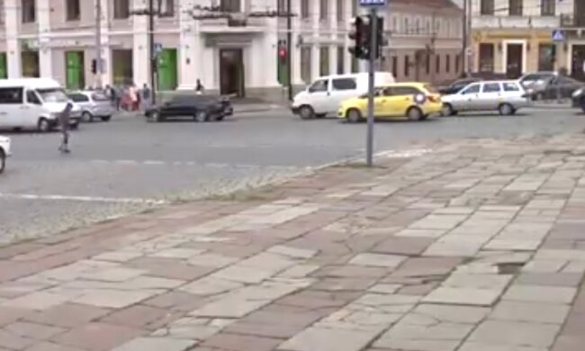 Вiзитiвка Чернiвцiв перетворилася на занедбане звалище - Чорнобиль перед очима