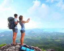 Люби и зарабатывай: украинцы нашли идеальный способ отправить посылку родным
