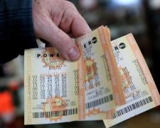 Рекордний джекпот: щасливчики виграли мільярд у лотереї