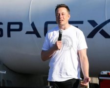 Маск відправить у космос суперважку ракету
