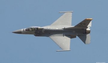 У США розбився винищувач F-16