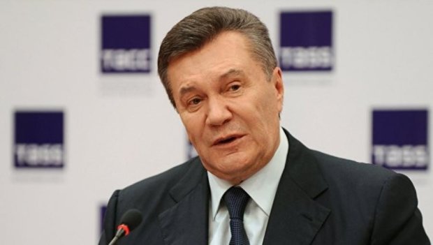 Янукович назвав фарсом виклик до ГПУ
