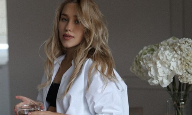 Даша Квиткова, фото с Іnstagram