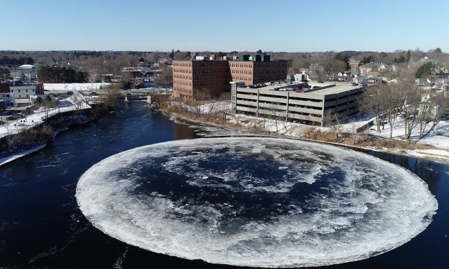 По всему миру начали появляться таинственные вращающиеся диски: каприз природы или вторжение инопланетян