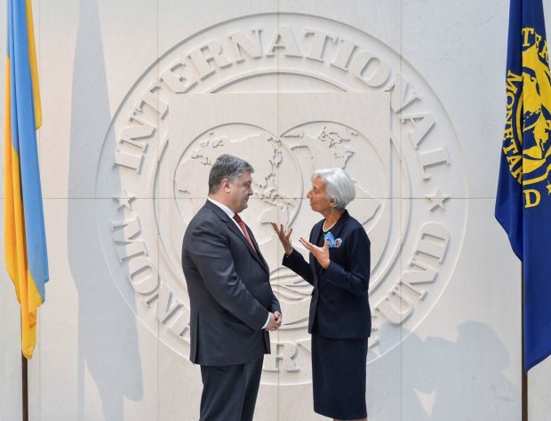 Переговори Порошенка і Лагард: що буде з кредитом МВФ під час воєнного стану