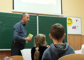 Школа. Фото: скрін youtube