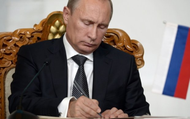 Путин запретил высылать деньги в Украину