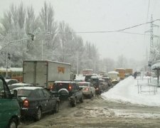 Рух на всіх дорогах в Україні розблоковано