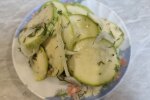 Малосольные кабачки: готовятся легко, а есть можно уже через два часа