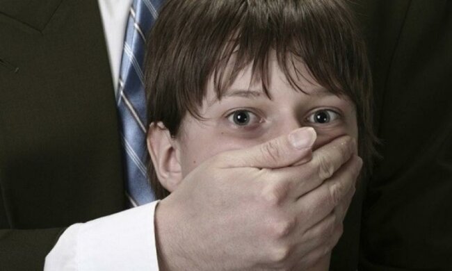 Дніпровського прокурора підозрюють у педофілії 