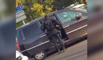 У Парижі терористи захопили ліцей і підірвали бомбу (фото, відео)