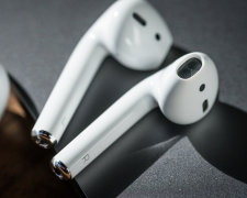 Нові AirPods 2: як будуть виглядати і коли з'являться