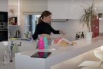 Прибирання кухні, скрін з відео