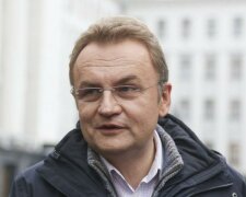 У Зеленського затанцювали під дудку Садового після скандального суду: "Занадто багато політики"