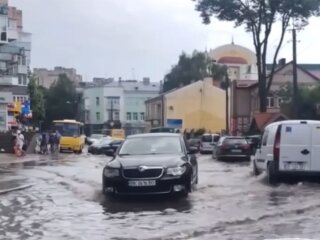 Непогода в Ровно, скриншот с видео
