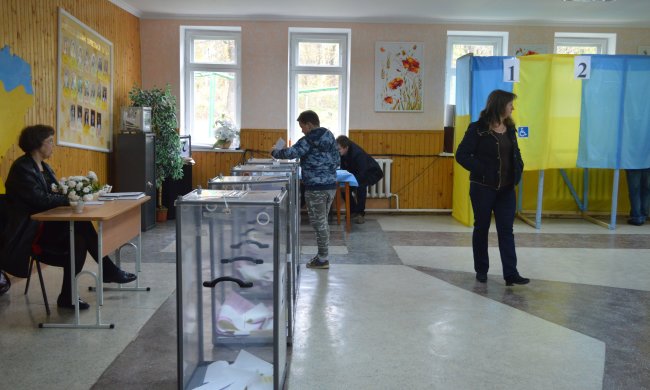 Дороже гречки, дешевле достоинства: голоса украинцев покупают за 500 гривен