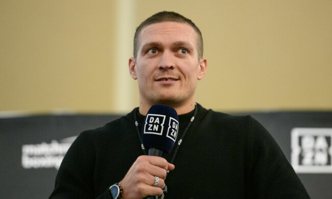 Скидки до 80%: Усик сообщил о распродаже собственного бренда одежды в "Черную пятницу", видео