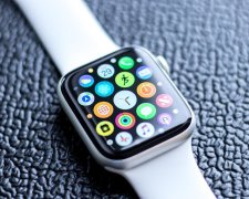 Лікарі-кардіологи розкритикували головну функцію Apple Watch 4: техніка-непотріб