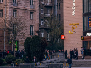 Украинцы, фото из тг-канала "Де відпочити Київ?🌸"