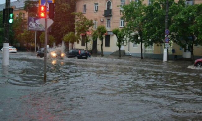 Погода на июнь: украинцам грозит библейский потоп