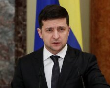 Романенко і Загородний розібрали реакцію Зеленського на аварію МАУ: "Не треба влазити між США та Іраном"