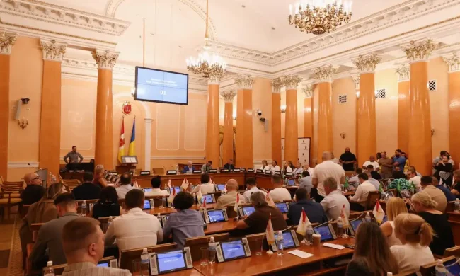 Засідання Одеської міськради: депутати голосують за кредити для комунальних підприємств
