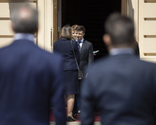 Головне за ніч: візит Зеленського у Брюссель, мінування у Києві та новий український правопис