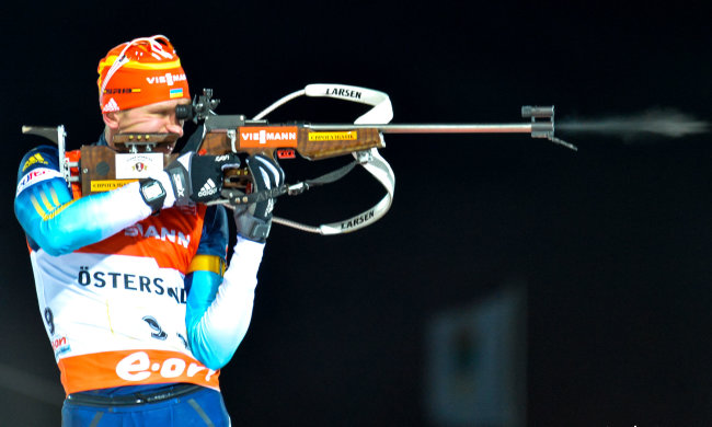 Неизвестный болгарин сенсационно победил на чемпионате Европы по биатлону, украинец Семенов - в десятке