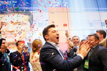 Головне за ніч: офіційна перемога Зеленського, трагедія в Миколаєві та податкове пекло