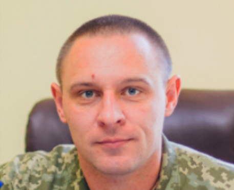 Прокурор Павло Бурлака користується службовим житлом Міноборони, хоча фактично живе у квартирі своєї матері-адвоката