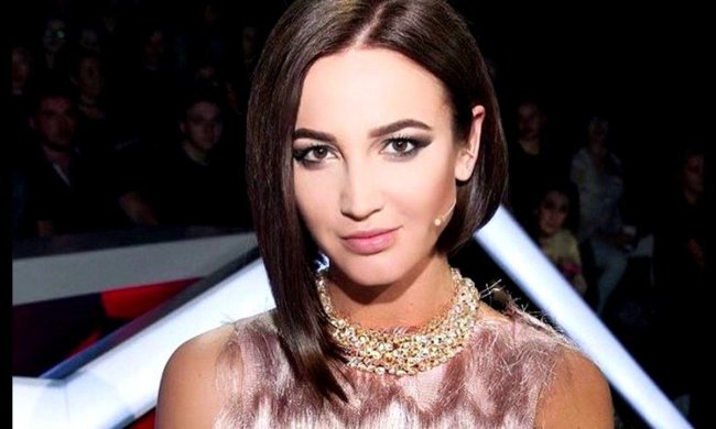 Що за мужик: Бузова шокувала фанатів міною без косметики