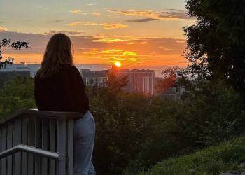 Украинцы, закат, фото из соцсетей