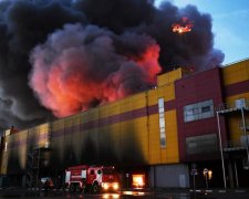 Росію охопила низка нещасть: ще два ТРЦ спалахнули одночасно