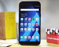 Samsung Galaxy A7 с тремя камерами официально представили