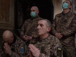 Украинские военные, Львов, фото: Adam Gray/SWNS