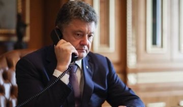 Порошенко пожаловался Тиллерсону на агрессию Путина