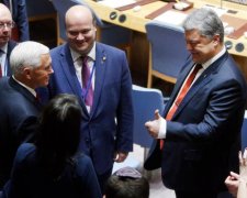 Порошенко та Пенс втекли від Лаврова