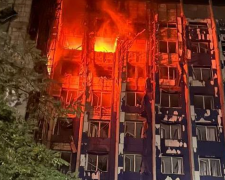 Повреждённое здание в Одессе после ночной атаки