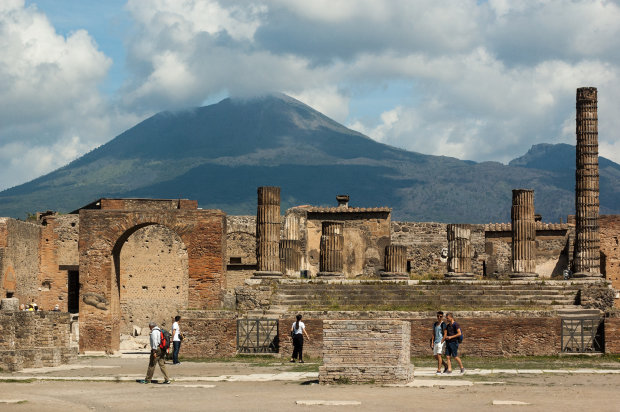 Перевернула историю и предотвратит катастрофу: сенсационная находка в Помпеях потрясла мир