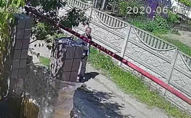 У Дніпрі на гарячому попався спритний домушник — обчистив будинок на очах у господарів