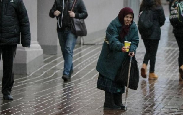 Мизерные зарплаты: кому в Украине "повезло" больше всех
