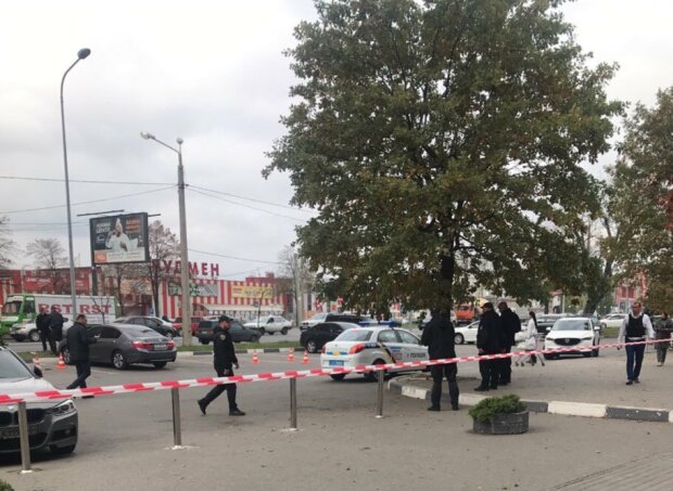 В Харькове парня изрешетили пулями, похлеще лихих 90-ых: жуткая перестрелка попала на видео