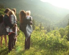 Неформалы, барабаны и огонь: на Закарпатье появилась украинская Мекка