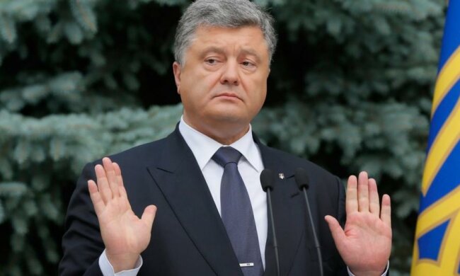 Порошенка викликали на допит