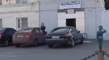 В Харькове машини обнесли на штрафплощадке под носом у копов: "Воры-невидимки?"