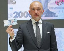 Банкнота 2000 гривень с Василием Стусом
